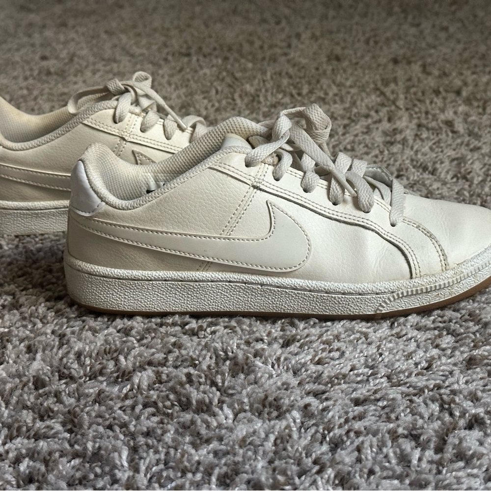 Nike | Cream Leather Women’s Low Rise Sneaker